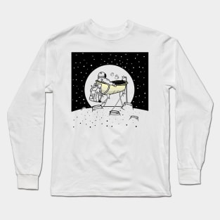 Astronaut in a bath Long Sleeve T-Shirt